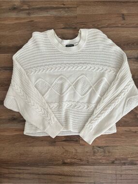 Wild Fable White/Cream Cable Knit Women's Sweater - Classic Crewneck
